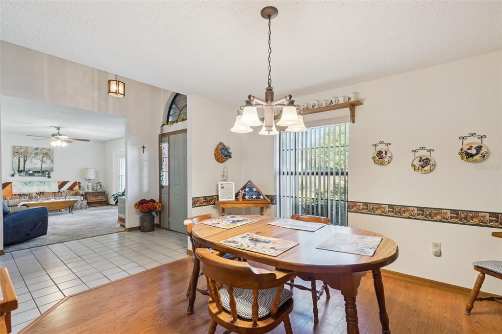 Active With Contract: $350,000 (3 beds, 2 baths, 1990 Square Feet)