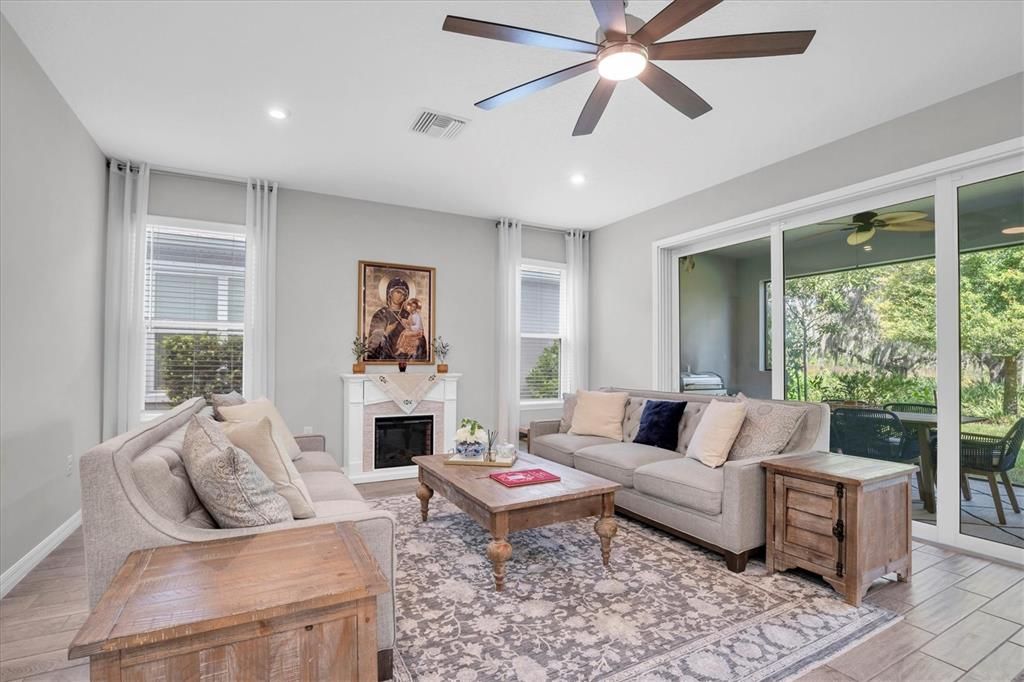 待售: $825,000 (5 贝兹, 4 浴室, 3422 平方英尺)