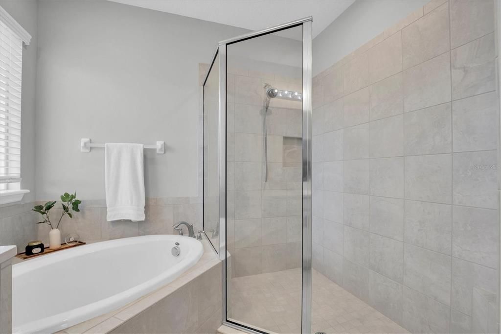 待售: $825,000 (5 贝兹, 4 浴室, 3422 平方英尺)