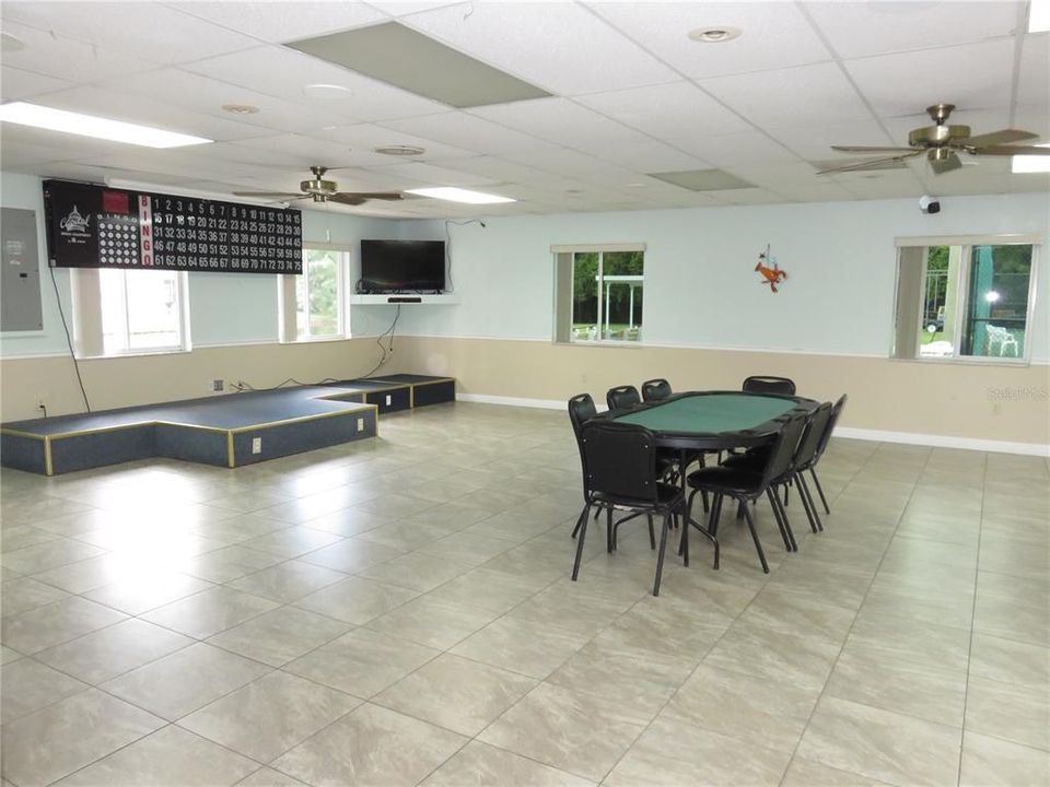 For Rent: $1,295 (2 beds, 2 baths, 935 Square Feet)