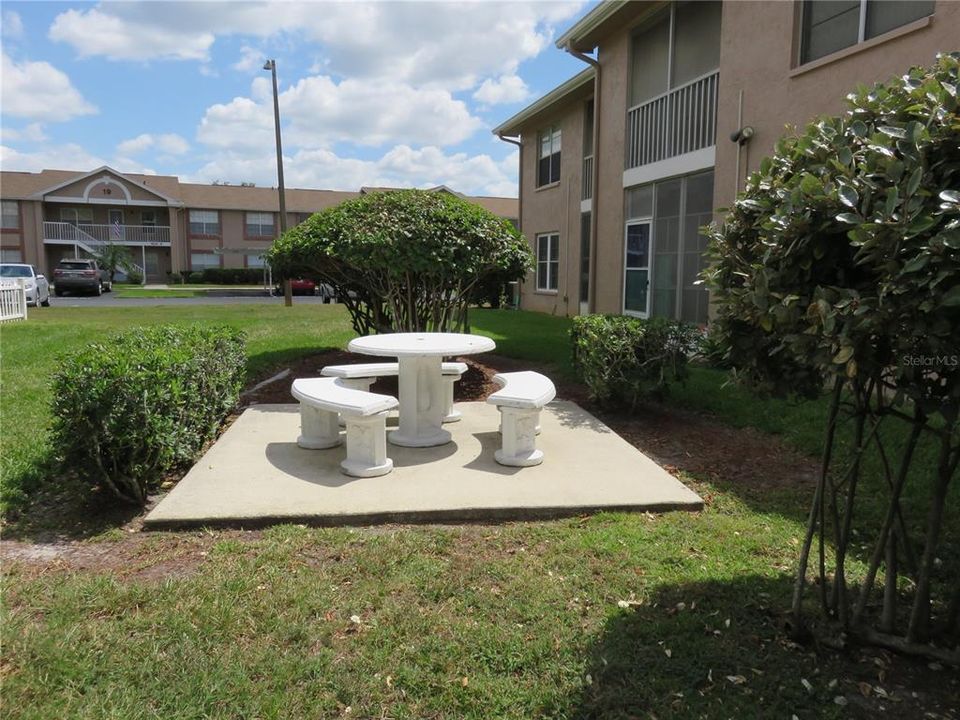 For Rent: $1,295 (2 beds, 2 baths, 935 Square Feet)