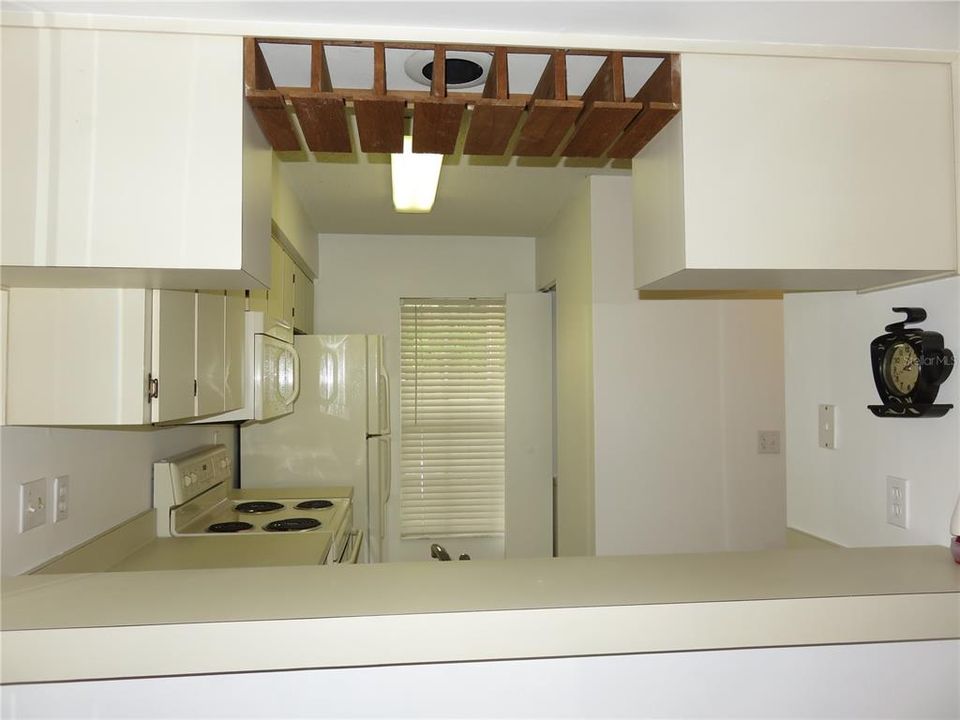 For Rent: $1,295 (2 beds, 2 baths, 935 Square Feet)