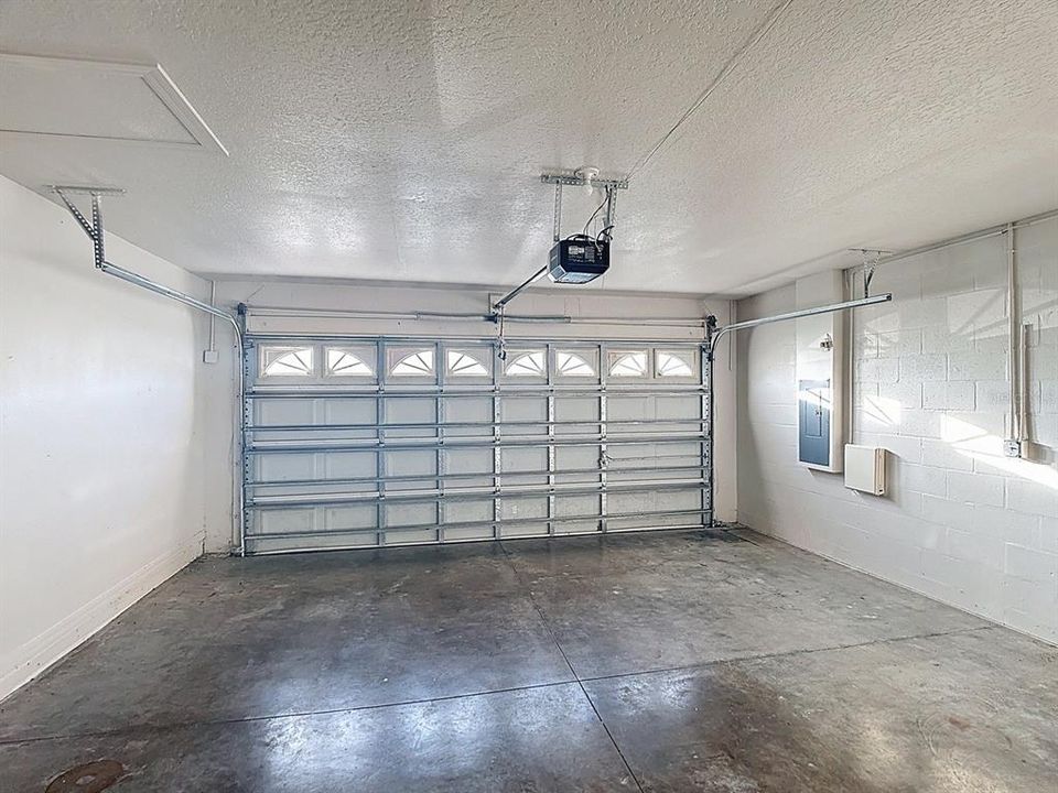 For Sale: $327,200 (3 beds, 2 baths, 1260 Square Feet)