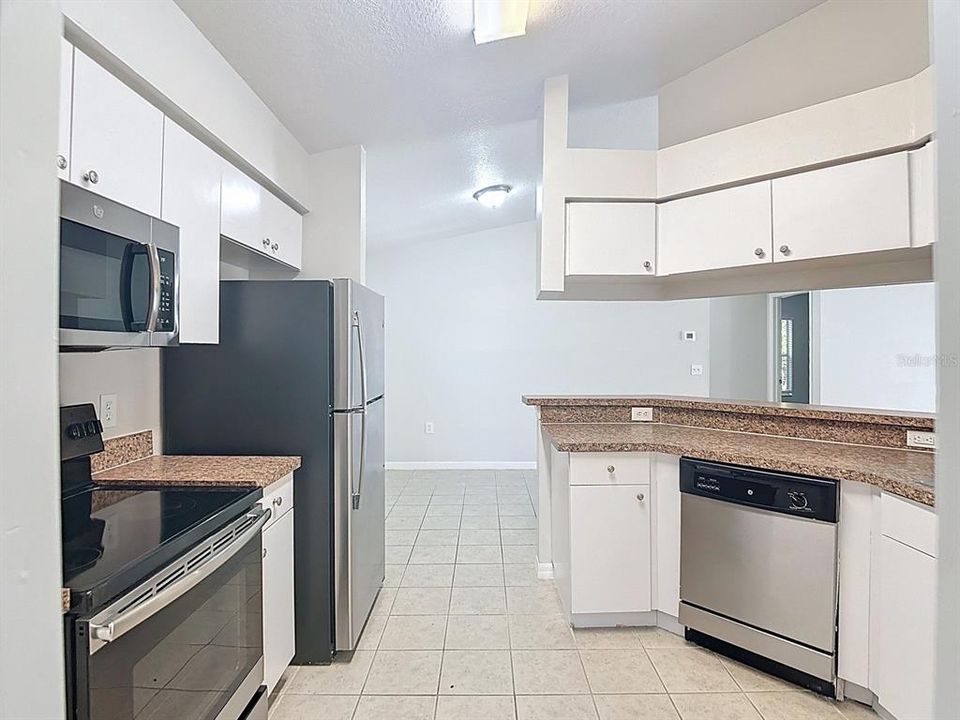 For Sale: $327,200 (3 beds, 2 baths, 1260 Square Feet)