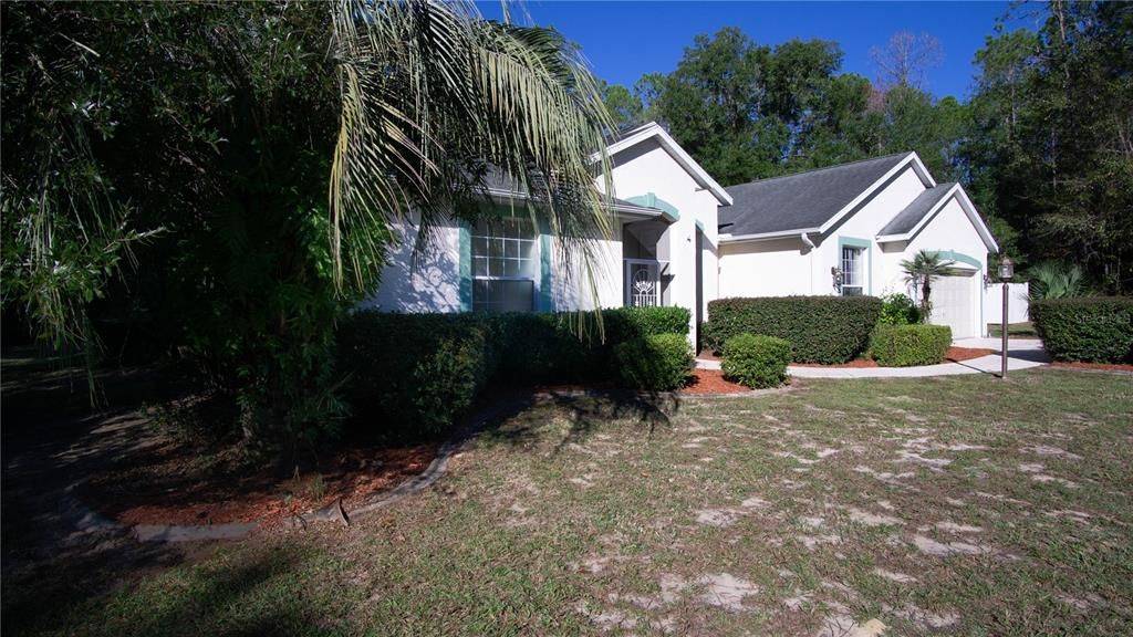 For Sale: $389,000 (3 beds, 2 baths, 2427 Square Feet)