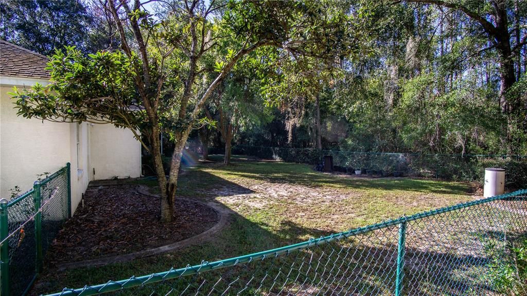 For Sale: $389,000 (3 beds, 2 baths, 2427 Square Feet)