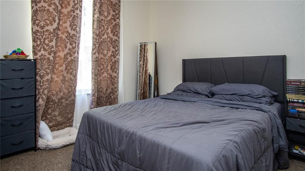 For Sale: $389,000 (3 beds, 2 baths, 2427 Square Feet)