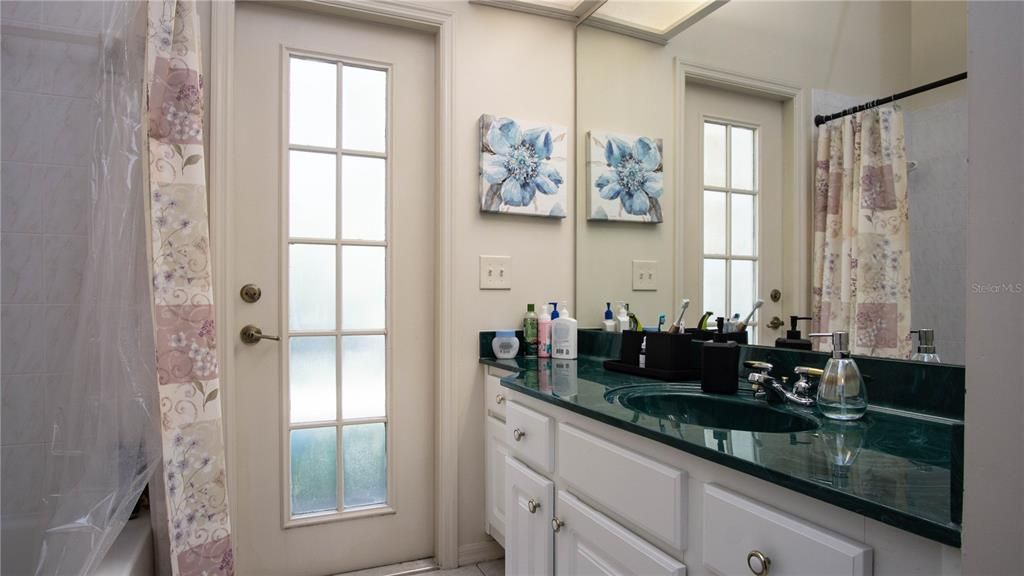 For Sale: $389,000 (3 beds, 2 baths, 2427 Square Feet)