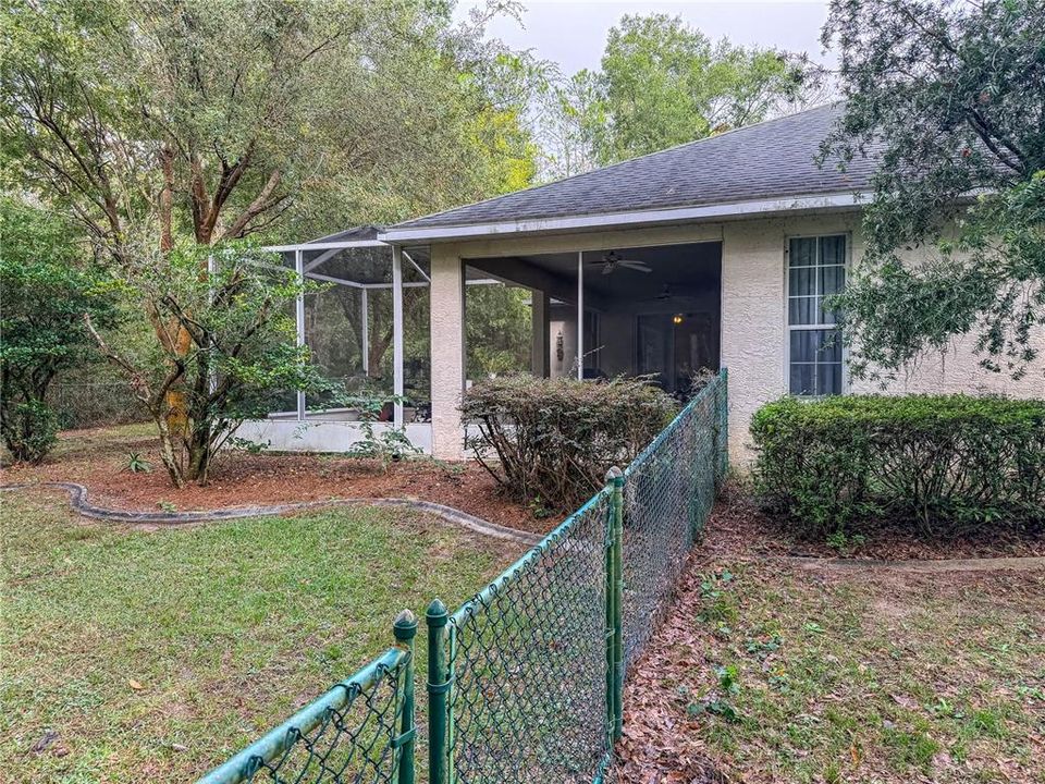 For Sale: $389,000 (3 beds, 2 baths, 2427 Square Feet)