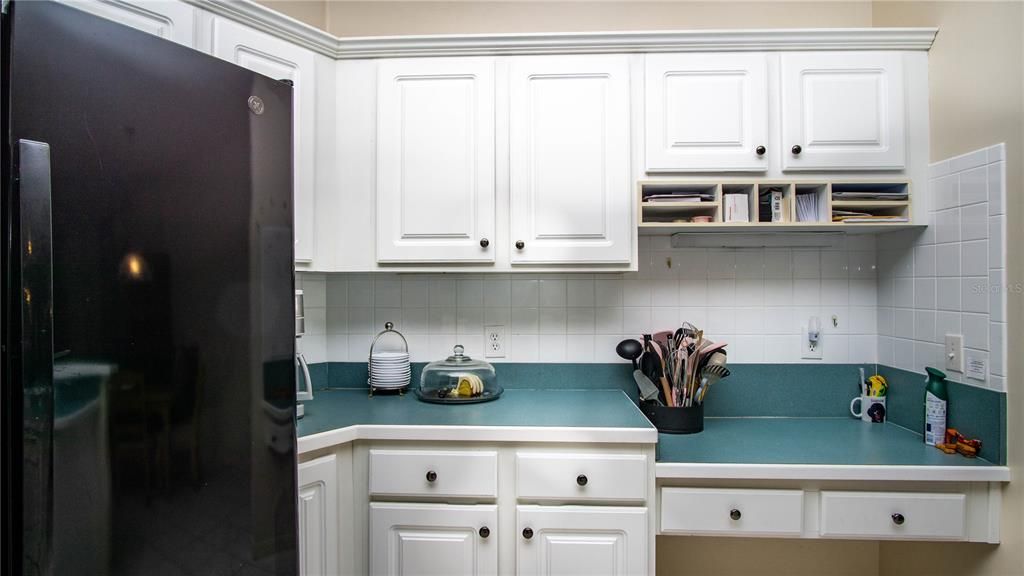 For Sale: $389,000 (3 beds, 2 baths, 2427 Square Feet)