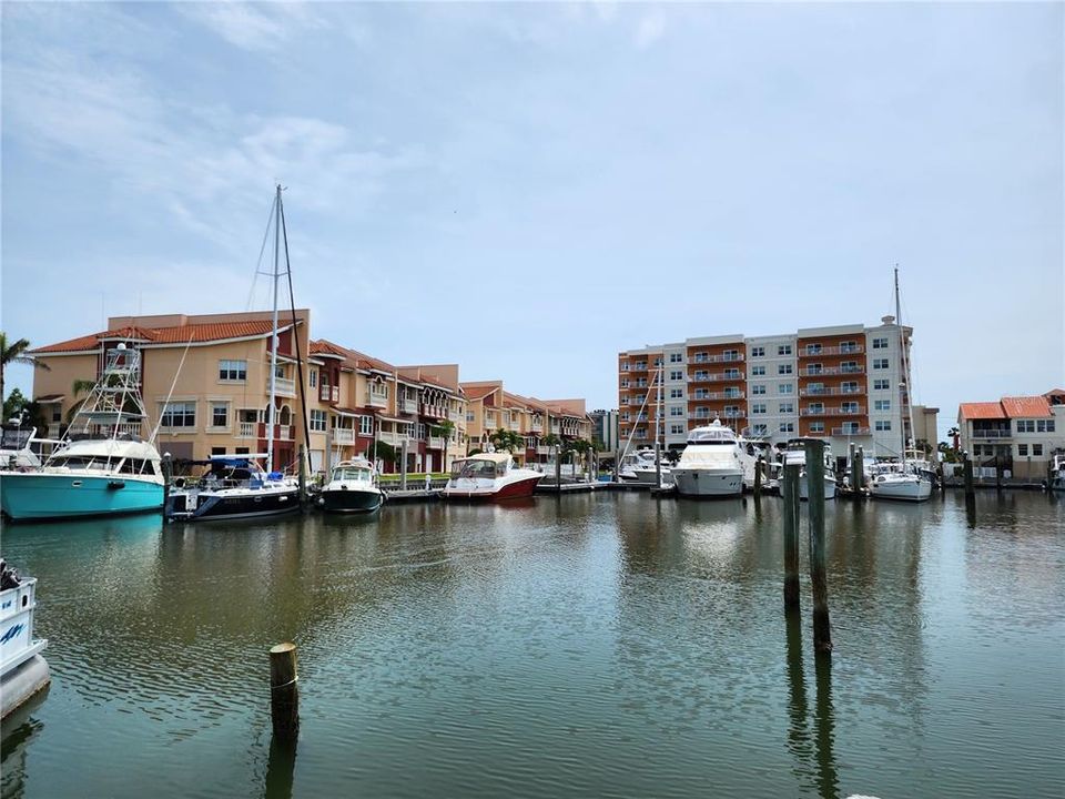 合同活跃: $1,200,000 (0.29 acres)