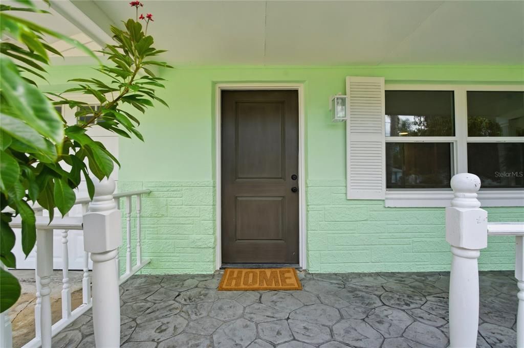 For Sale: $219,900 (2 beds, 1 baths, 1012 Square Feet)