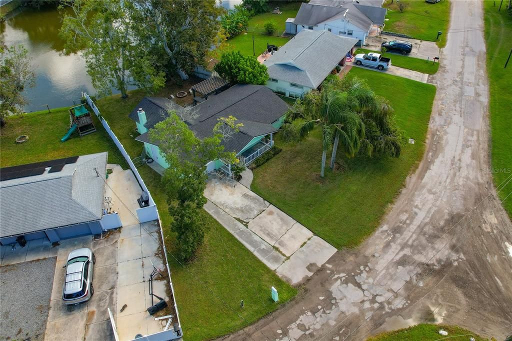 For Sale: $219,900 (2 beds, 1 baths, 1012 Square Feet)