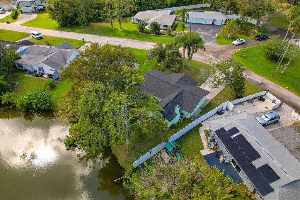 For Sale: $219,900 (2 beds, 1 baths, 1012 Square Feet)