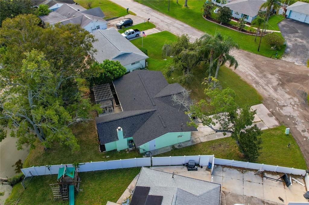 For Sale: $219,900 (2 beds, 1 baths, 1012 Square Feet)