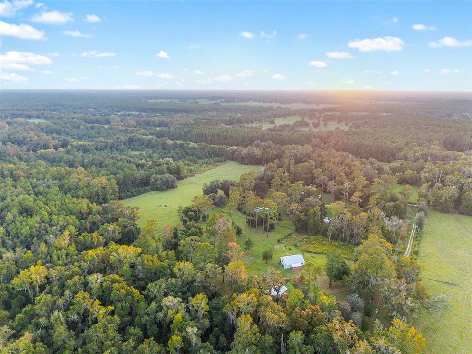 待售: $375,000 (2 贝兹, 2 浴室, 1144 平方英尺)