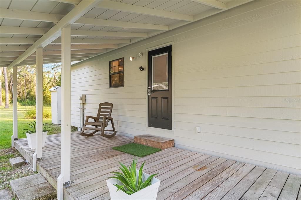 待售: $375,000 (2 贝兹, 2 浴室, 1144 平方英尺)