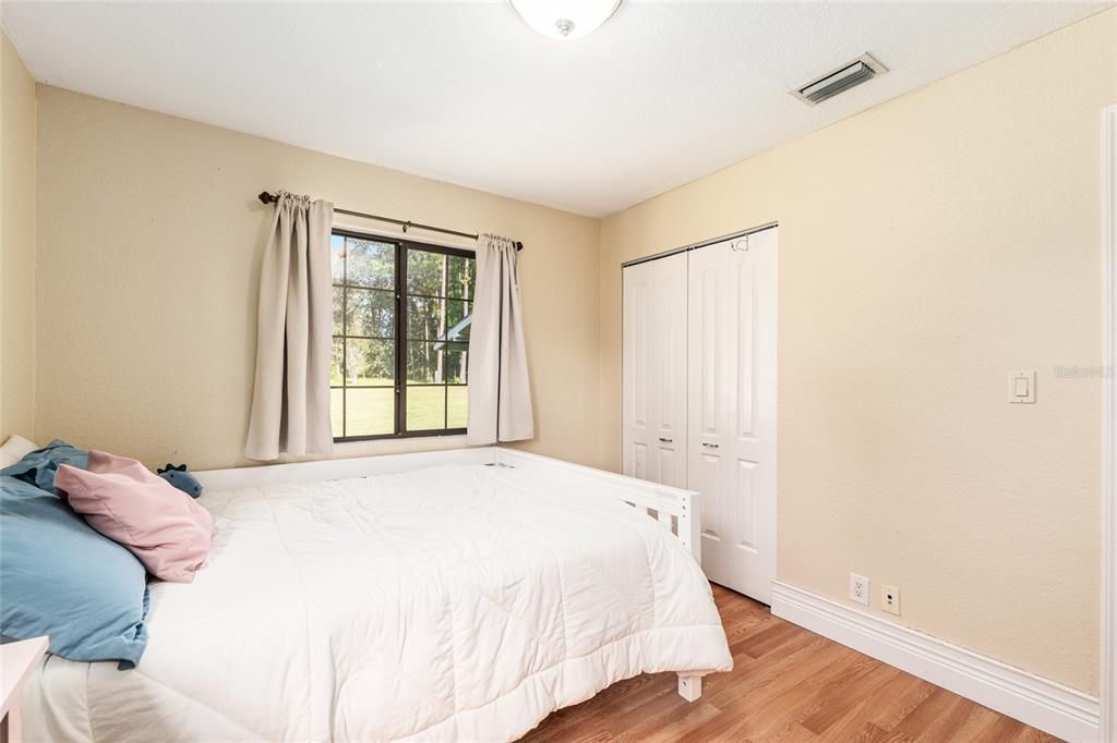 待售: $375,000 (2 贝兹, 2 浴室, 1144 平方英尺)