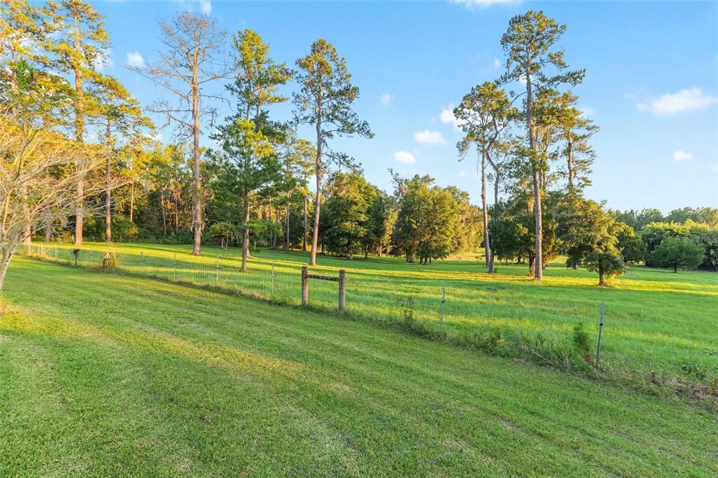 待售: $375,000 (2 贝兹, 2 浴室, 1144 平方英尺)