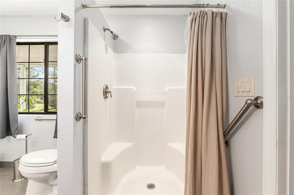 待售: $375,000 (2 贝兹, 2 浴室, 1144 平方英尺)