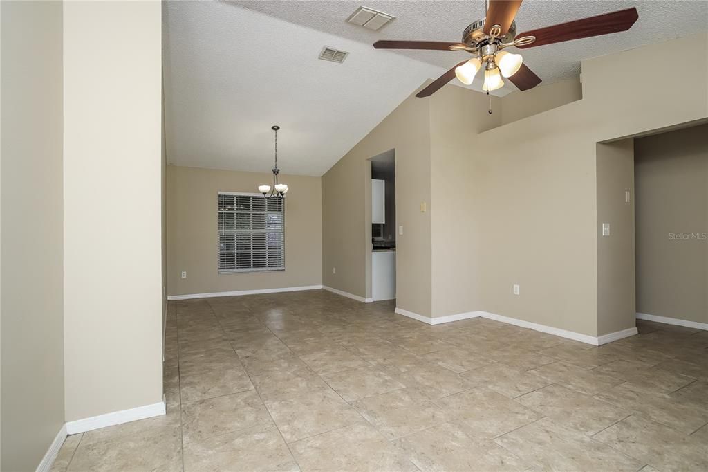 For Rent: $1,895 (3 beds, 2 baths, 2160 Square Feet)