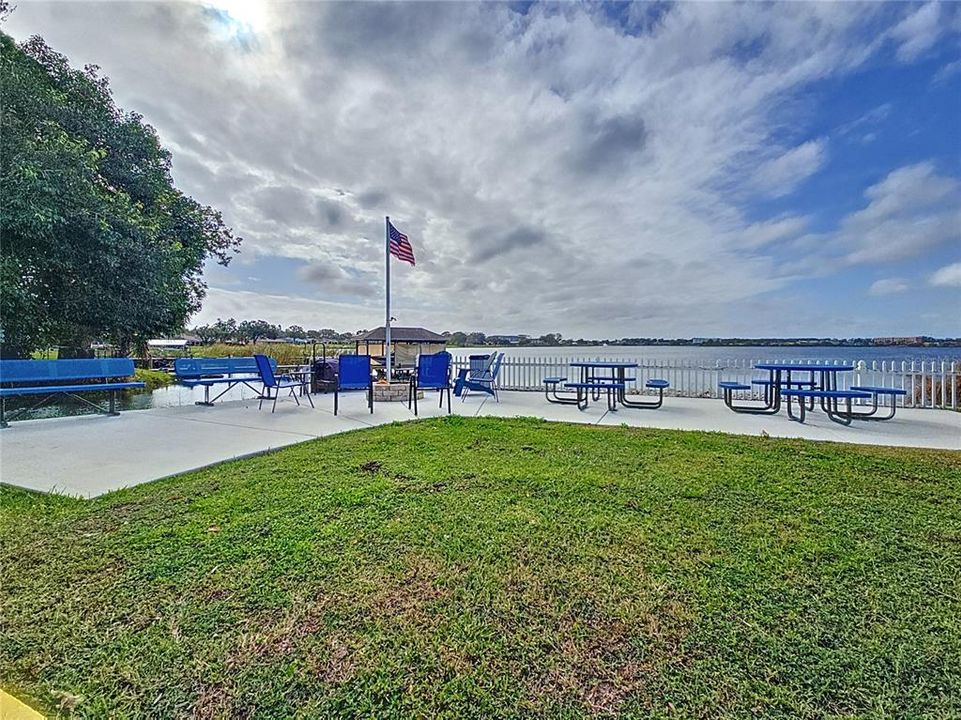 For Rent: $1,000 (1 beds, 1 baths, 678 Square Feet)