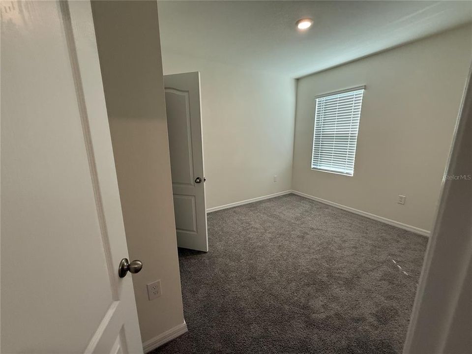 出租: $2,200 (4 贝兹, 2 浴室, 1665 平方英尺)