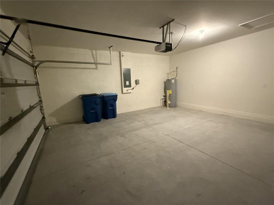 出租: $2,200 (4 贝兹, 2 浴室, 1665 平方英尺)