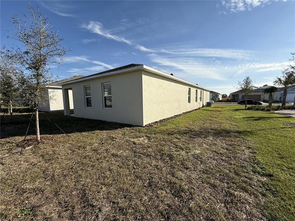 出租: $2,200 (4 贝兹, 2 浴室, 1665 平方英尺)