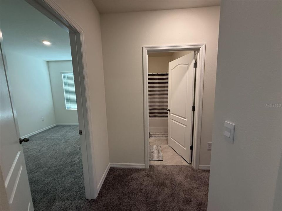 出租: $2,200 (4 贝兹, 2 浴室, 1665 平方英尺)