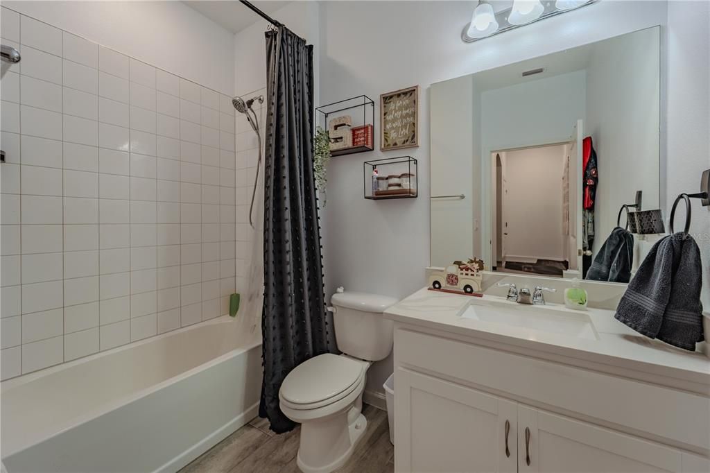 For Sale: $399,900 (4 beds, 2 baths, 2133 Square Feet)