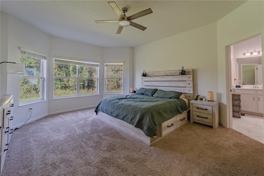 For Sale: $399,900 (4 beds, 2 baths, 2133 Square Feet)