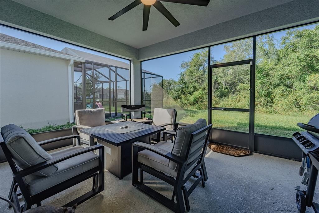 For Sale: $399,900 (4 beds, 2 baths, 2133 Square Feet)