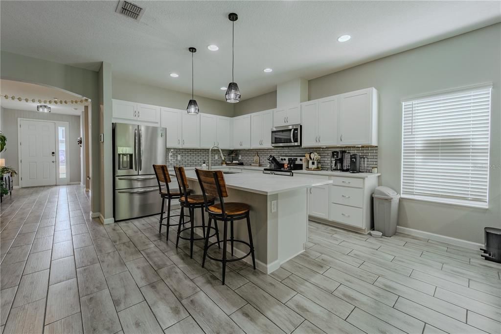 For Sale: $399,900 (4 beds, 2 baths, 2133 Square Feet)