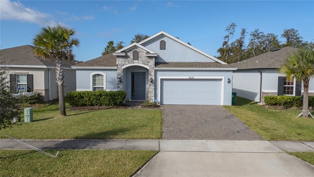 For Sale: $399,900 (4 beds, 2 baths, 2133 Square Feet)