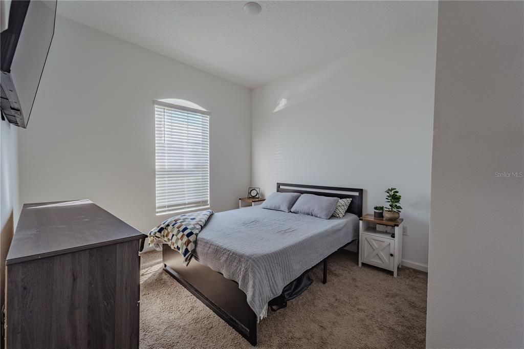 For Sale: $399,900 (4 beds, 2 baths, 2133 Square Feet)