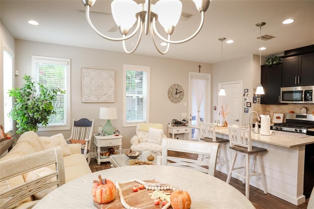 For Sale: $445,000 (3 beds, 2 baths, 1808 Square Feet)