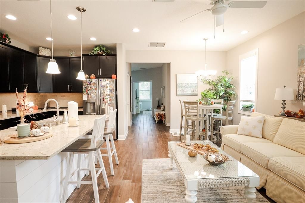 For Sale: $445,000 (3 beds, 2 baths, 1808 Square Feet)