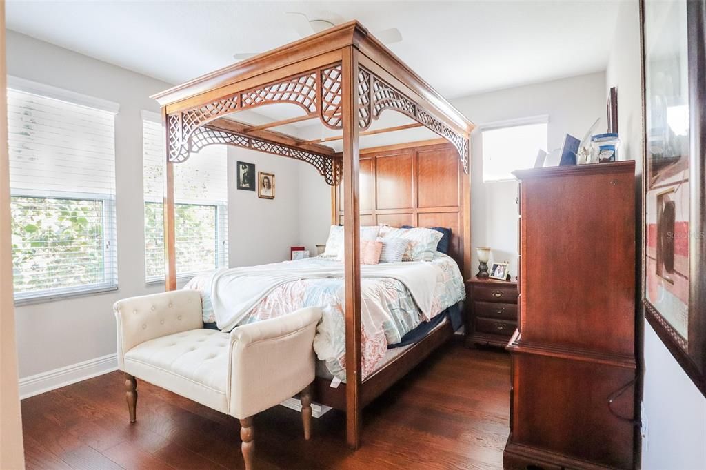 For Sale: $445,000 (3 beds, 2 baths, 1808 Square Feet)