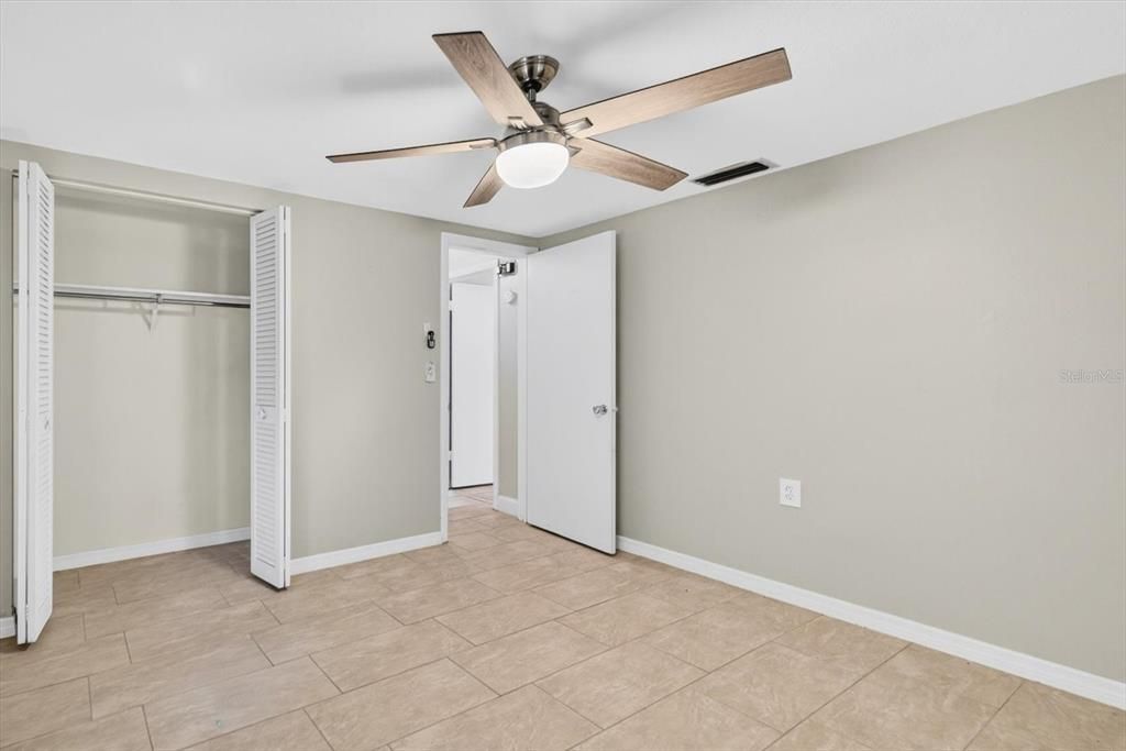Active With Contract: $199,000 (2 beds, 1 baths, 1113 Square Feet)