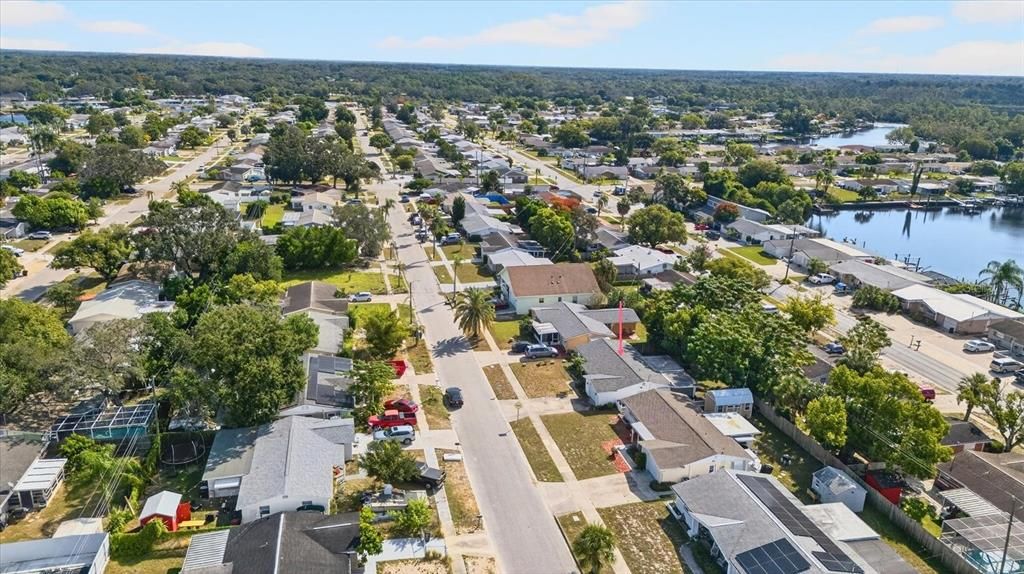 Active With Contract: $199,000 (2 beds, 1 baths, 1113 Square Feet)