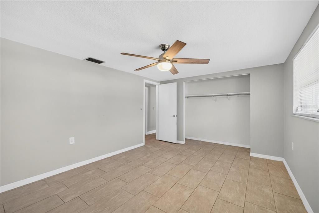 Active With Contract: $199,000 (2 beds, 1 baths, 1113 Square Feet)