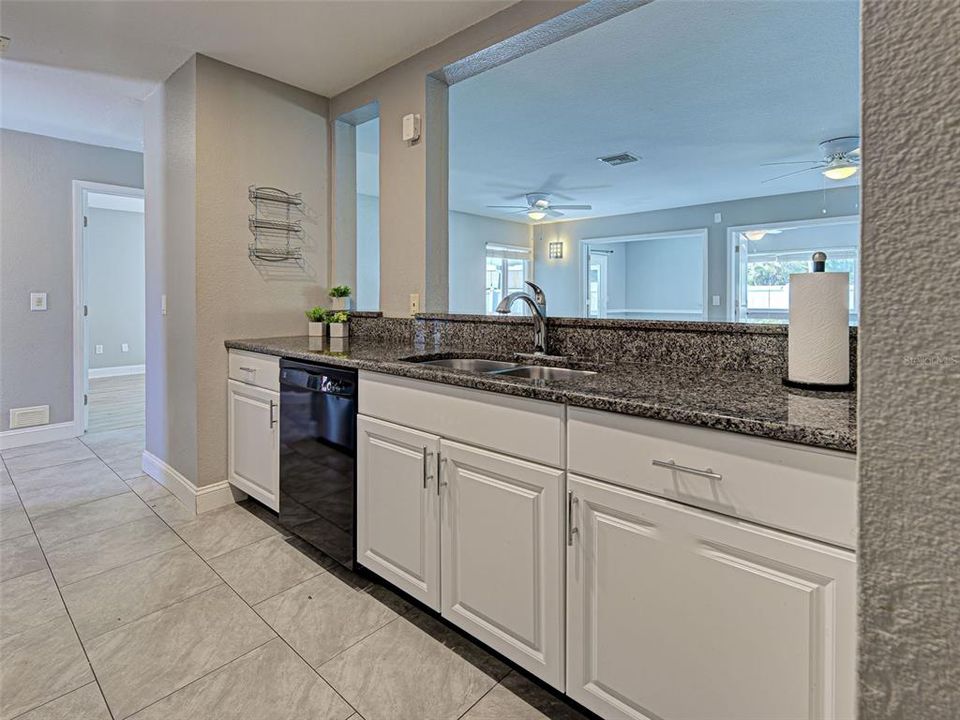 For Sale: $265,000 (3 beds, 2 baths, 1508 Square Feet)