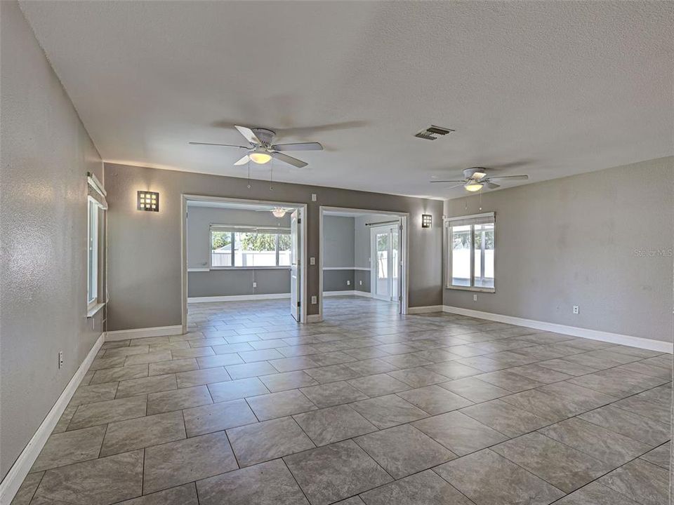 For Sale: $265,000 (3 beds, 2 baths, 1508 Square Feet)