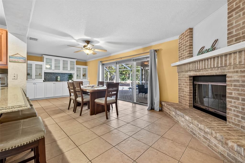 待售: $680,000 (3 贝兹, 2 浴室, 1950 平方英尺)