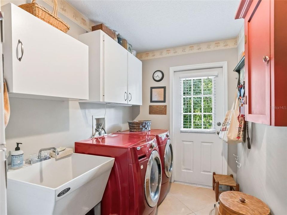 For Sale: $462,000 (3 beds, 2 baths, 2112 Square Feet)