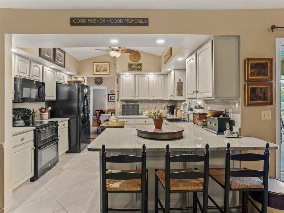 For Sale: $462,000 (3 beds, 2 baths, 2112 Square Feet)