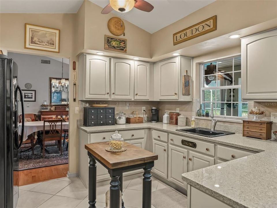 For Sale: $462,000 (3 beds, 2 baths, 2112 Square Feet)