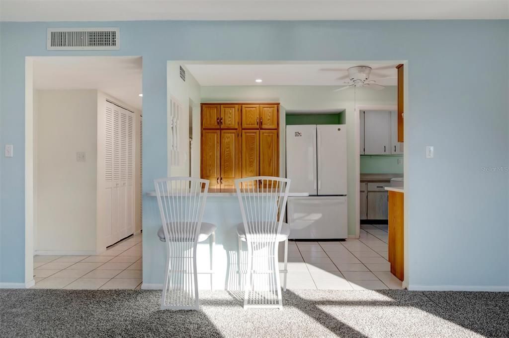 待售: $515,000 (2 贝兹, 2 浴室, 1296 平方英尺)