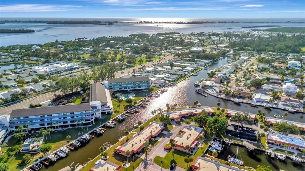 待售: $515,000 (2 贝兹, 2 浴室, 1296 平方英尺)